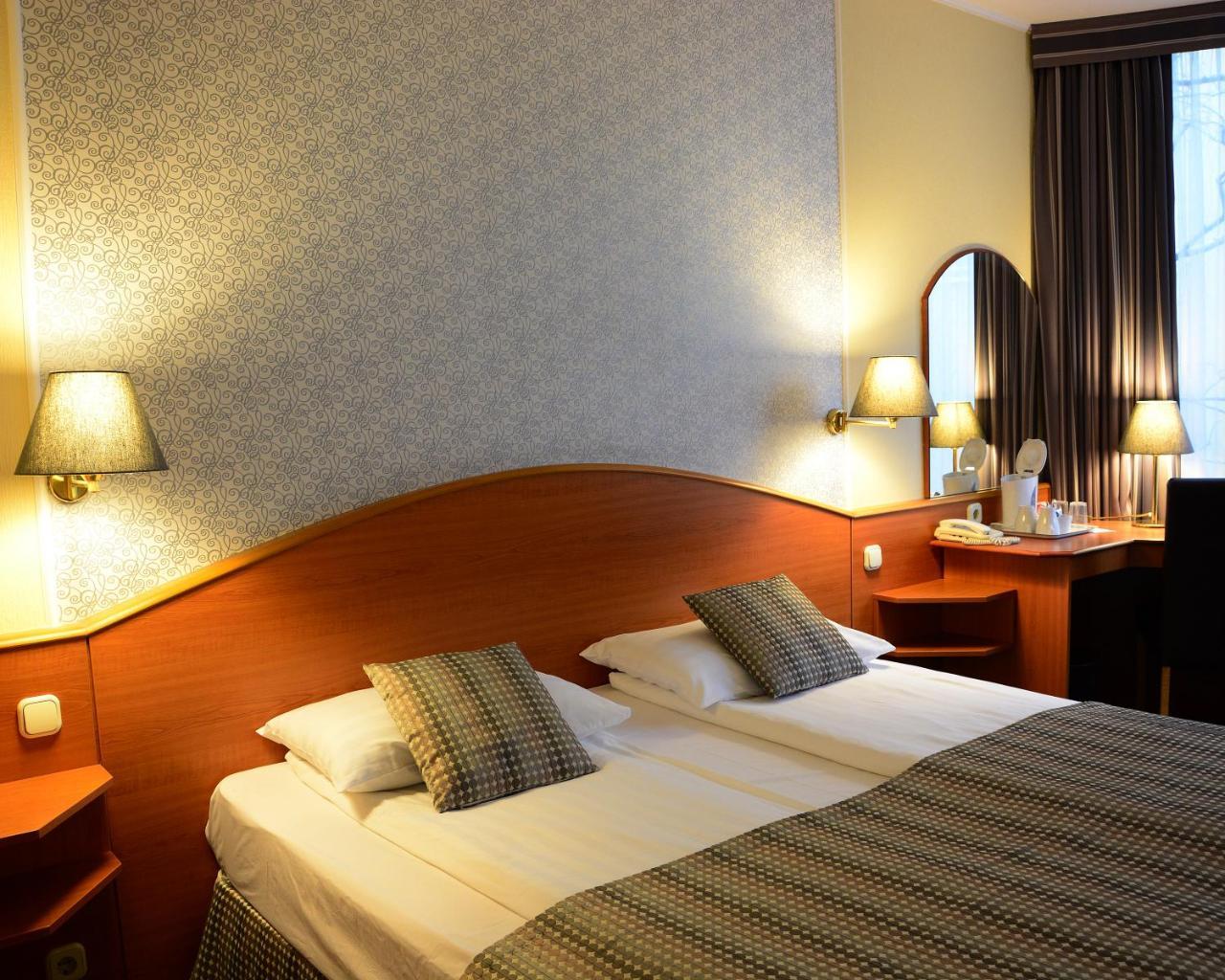 Hotel Orion Varkert บูดาเปสต์ ภายนอก รูปภาพ